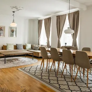 Apartment Nyhavn - Luxurious 3-4 Bedroom, Copenhagen